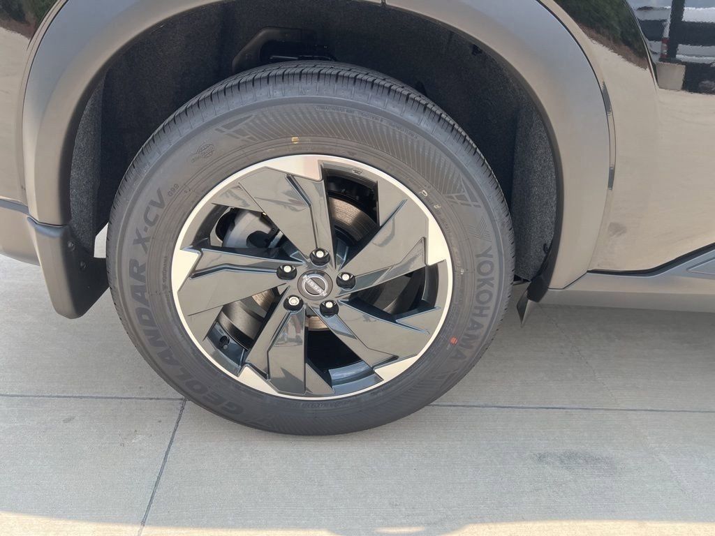 2025 Super Black Nissan Rogue SV FWD SUV