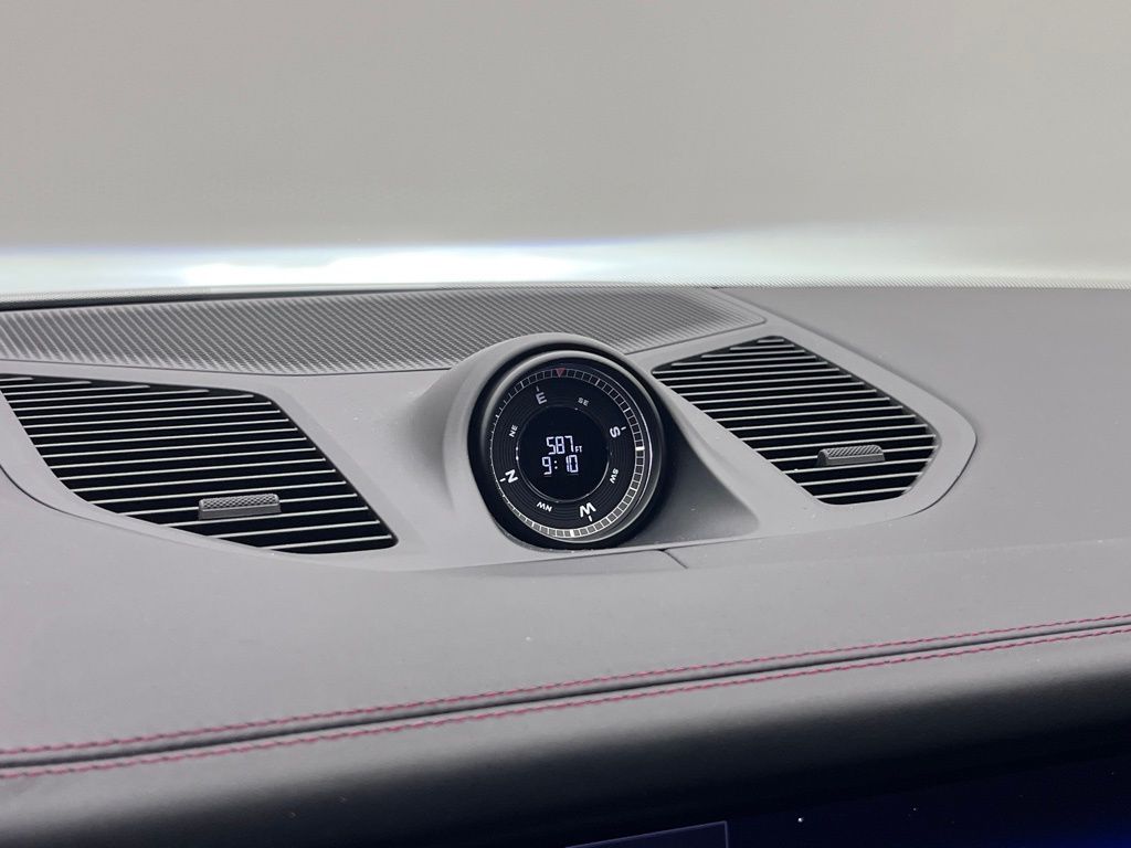 2025 Porsche   19