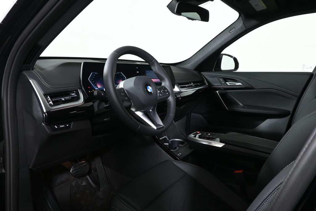 Thumbnail: 2027 BMW X1 - 15