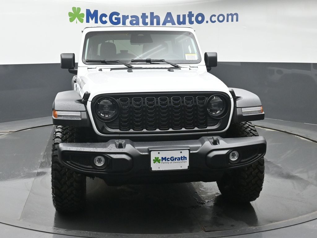 View vehicle photo 4