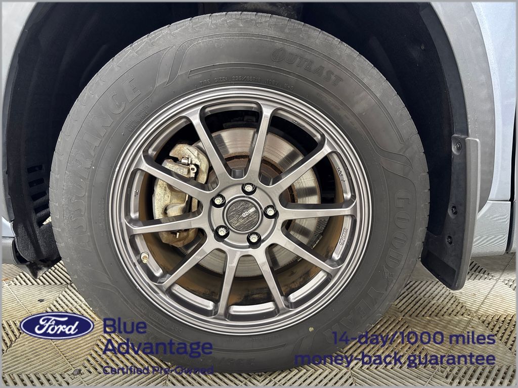 Certified Used 2021  Toyota Limited image 14