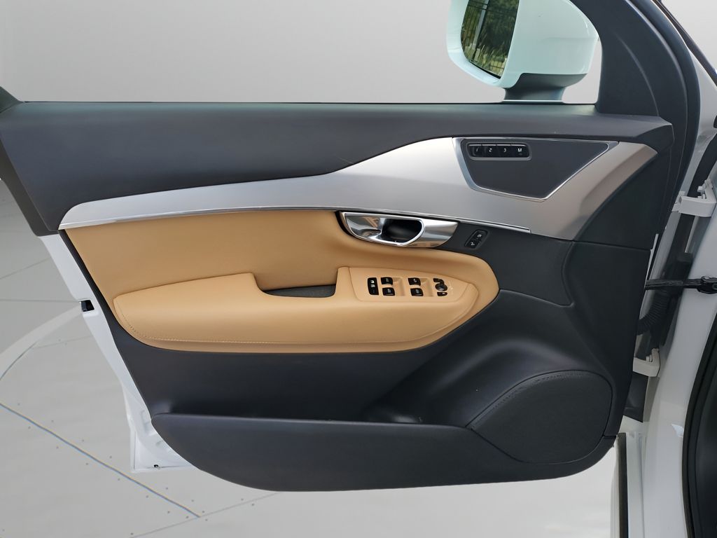 Used Car 2018 Volvo Xc90  T6 Momentum For Sale Under $15,000 In Austin, Texas