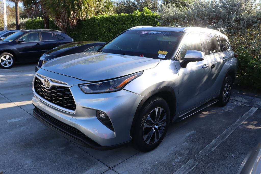 Thumbnail: 2021 Toyota Highlander - 1