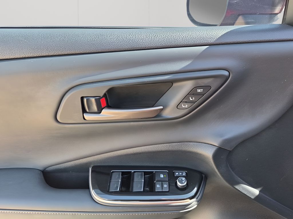 Used Car 2025 Toyota Crown Signia  Limited For Sale Under $50,000 In Austin, Texas