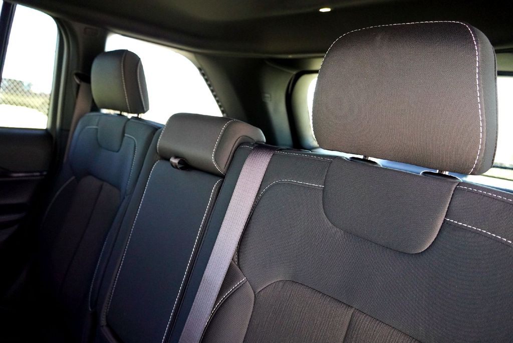 New Car 2025 Jeep Grand Cherokee  Laredo For Sale Under $35,000 In Taylor, Texas