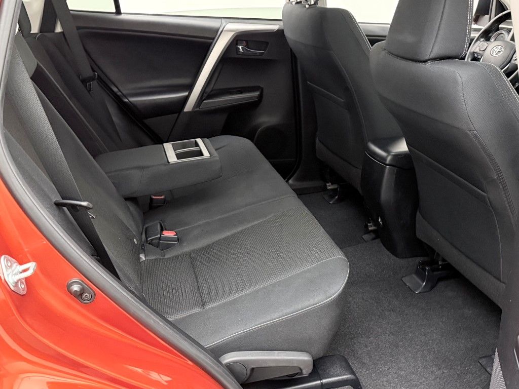 Thumbnail: 2016 Toyota RAV4 - 20