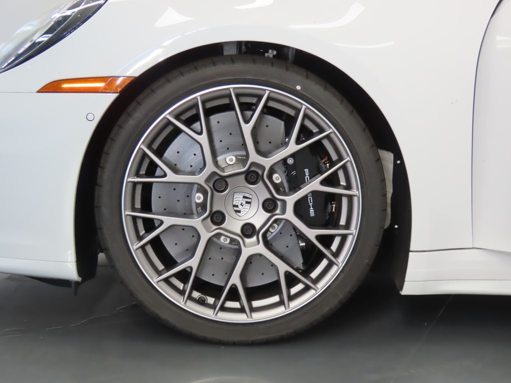 Thumbnail: 2025 Porsche 911 - 11