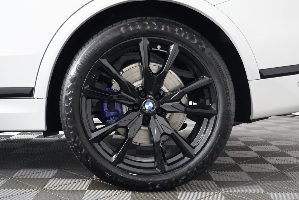 Thumbnail: 2026 BMW X7 - 11