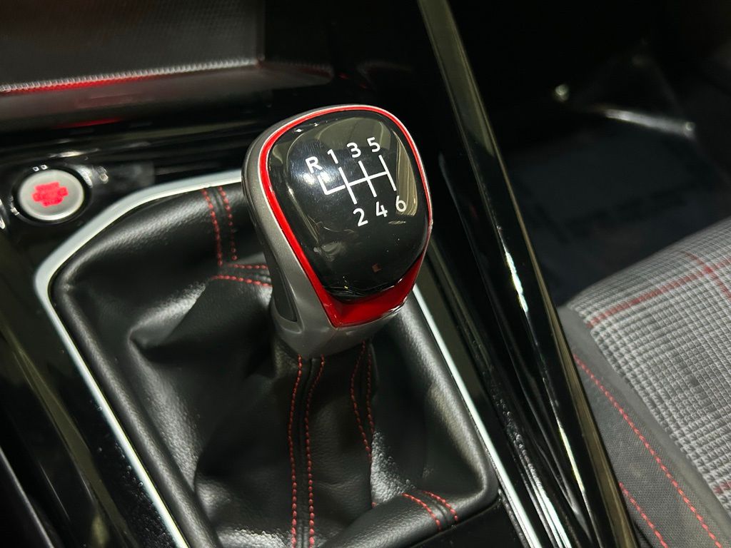 Used 2024 Reflex Silver Volkswagen SE image 22