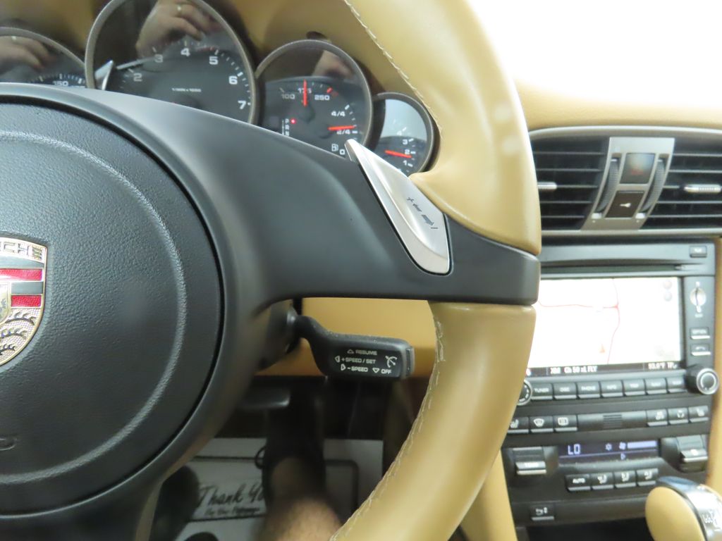 Thumbnail: 2011 Porsche 911 - 15