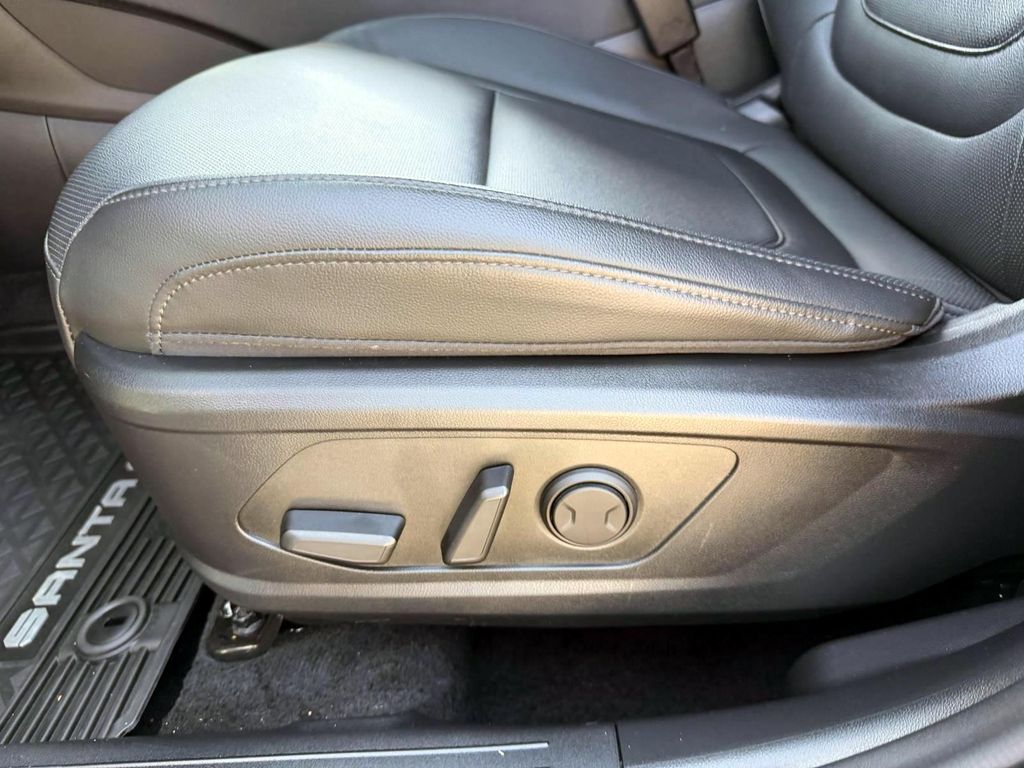 Used 2025 Hyundai Santa Cruz Truck