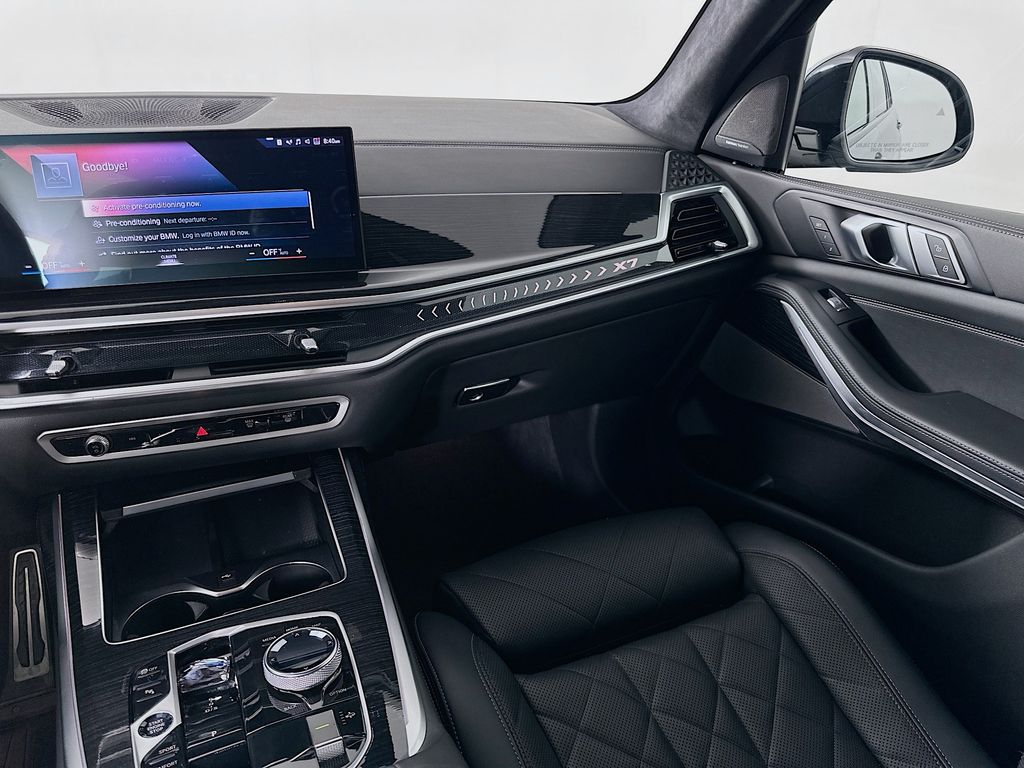 Thumbnail: 2023 BMW X7 - 24