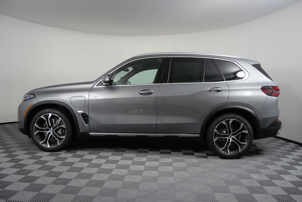 2025 BMW X5 xDrive50e 7