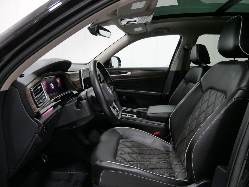 Used 2025 Volkswagen Atlas SUV