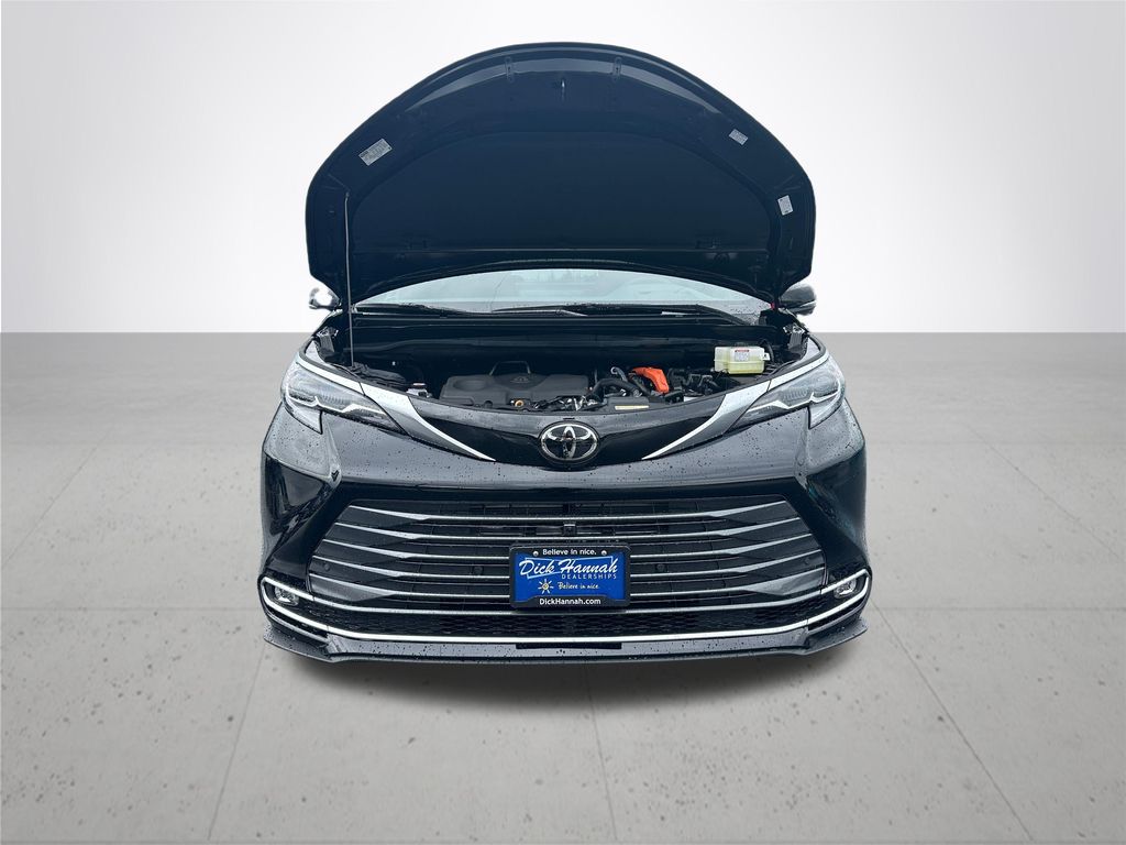 2026 Toyota Sienna Platinum