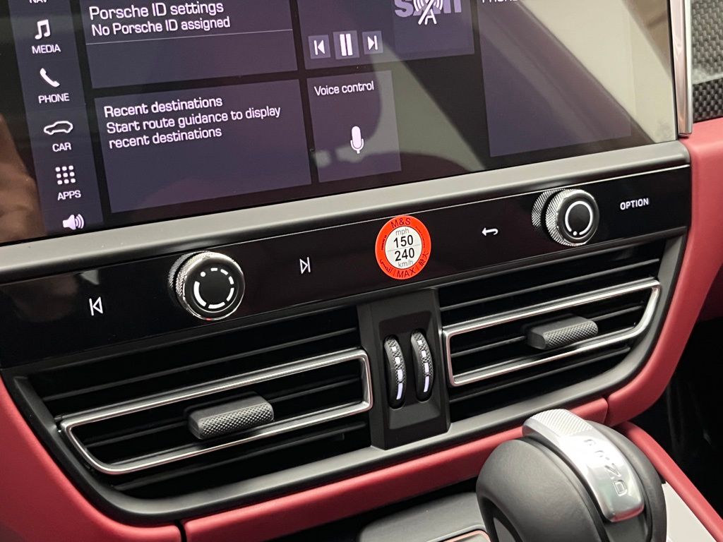 Thumbnail: 2026 Porsche Macan - 16