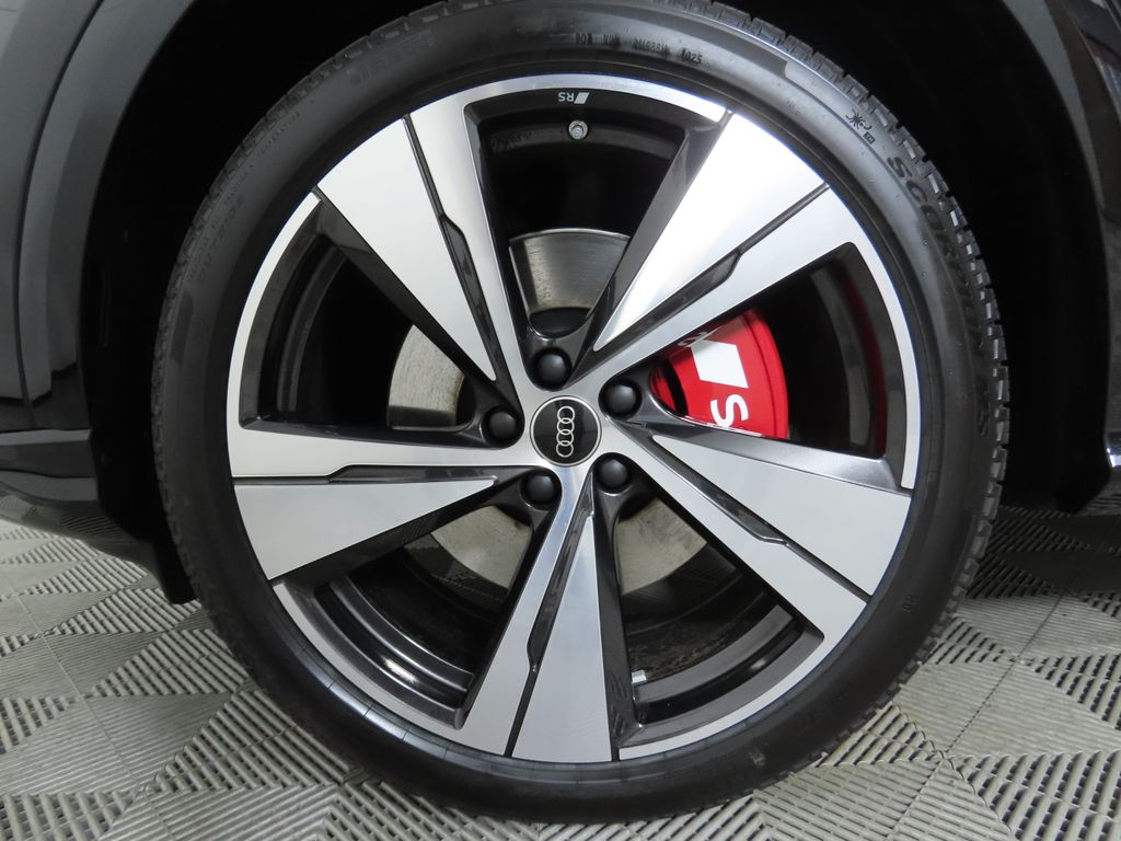 2025 Audi SQ5 Premium 30
