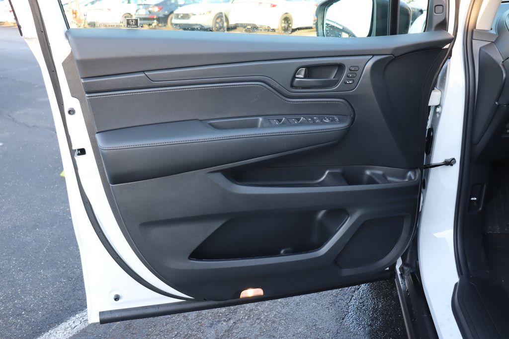Thumbnail: 2026 Honda Odyssey - 28