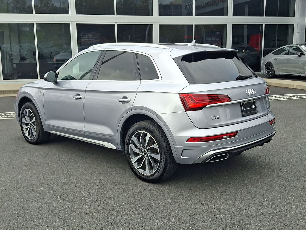 Thumbnail: 2022 Audi Q5 - 6