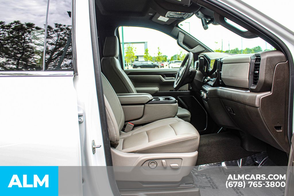 Used 2026 White GMC SLT image 21