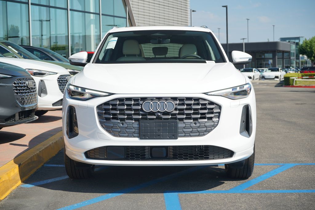 Thumbnail: 2025 Audi Q5 - 5