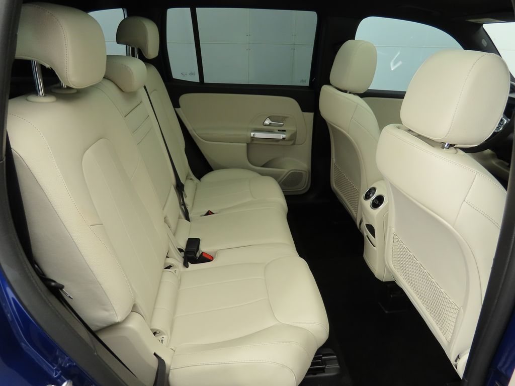 2022 Mercedes-Benz GLB 250 22