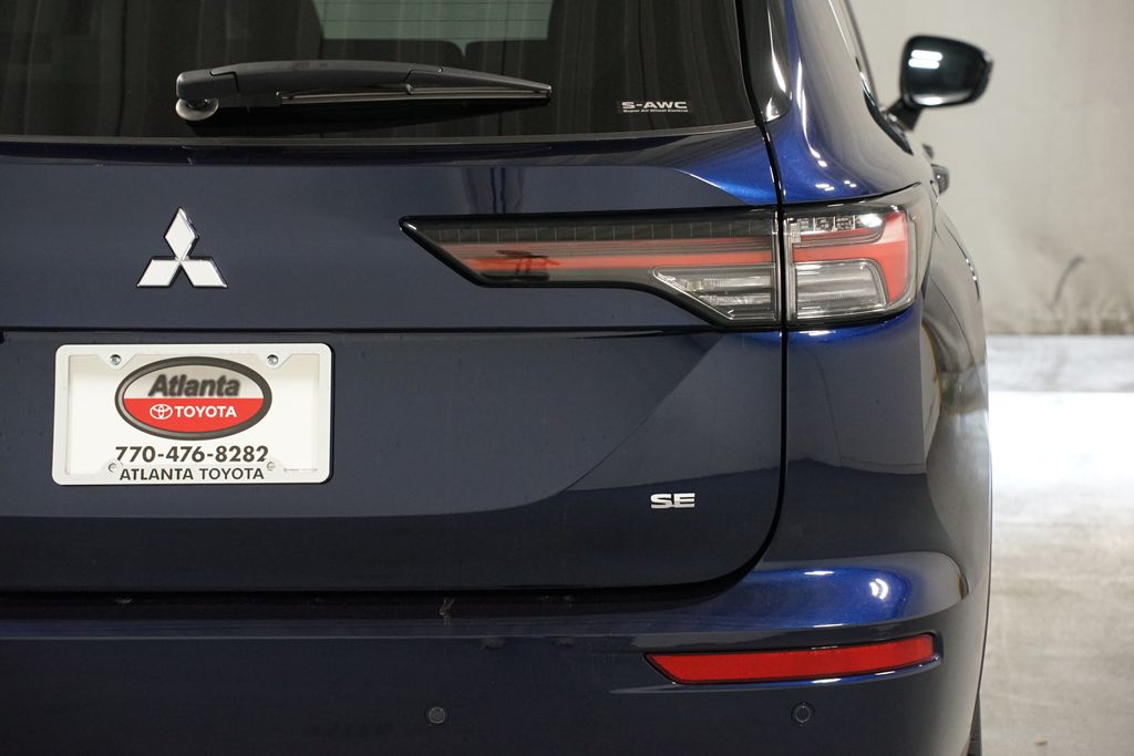 Thumbnail: 2025 Mitsubishi Outlander - 10