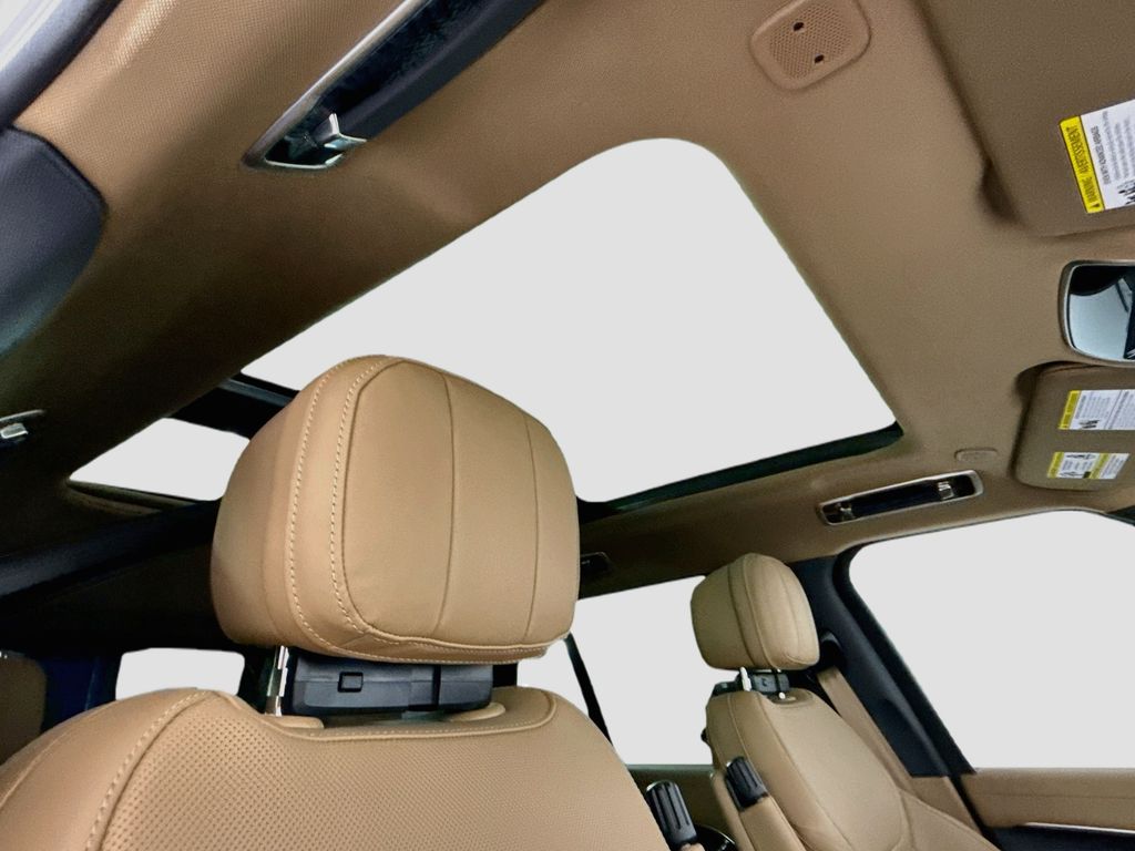 Thumbnail: 2026 Land Rover Range Rover - 20