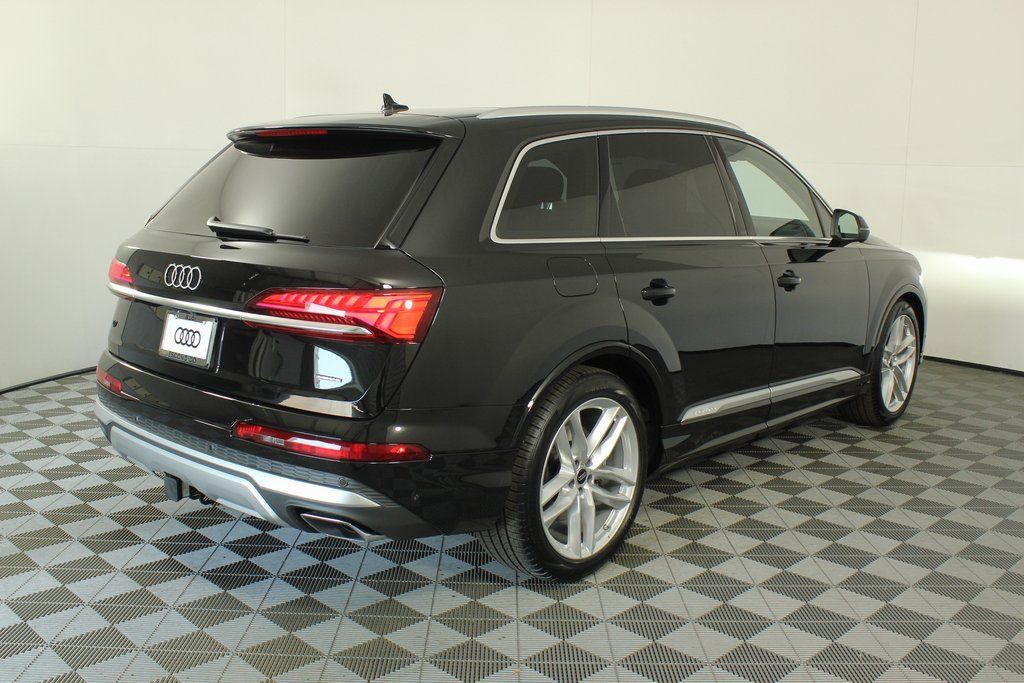 Thumbnail: 2025 Audi Q7 - 2