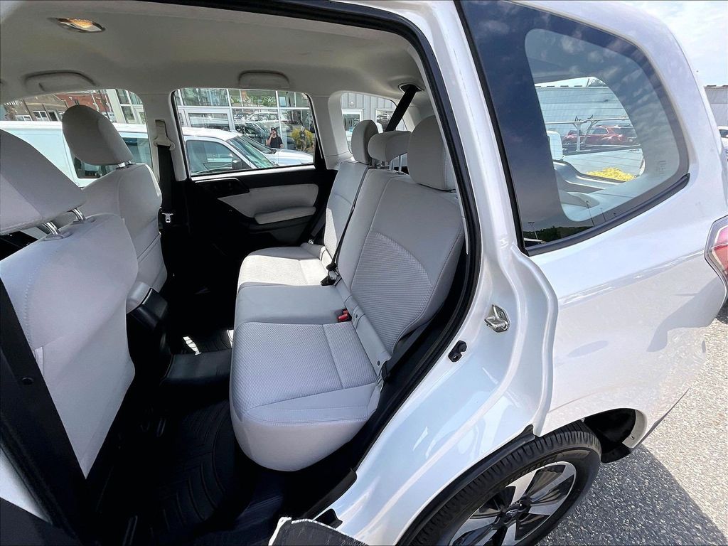 2018 Subaru Forester — photo 15