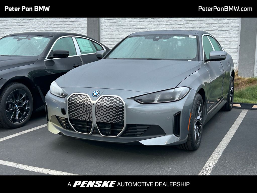 Thumbnail: 2025 BMW i4 - 1