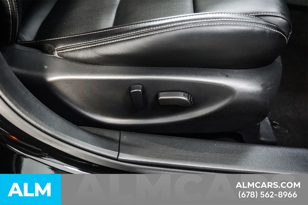 Used 2023 Black Nissan 3.5 SL image 47