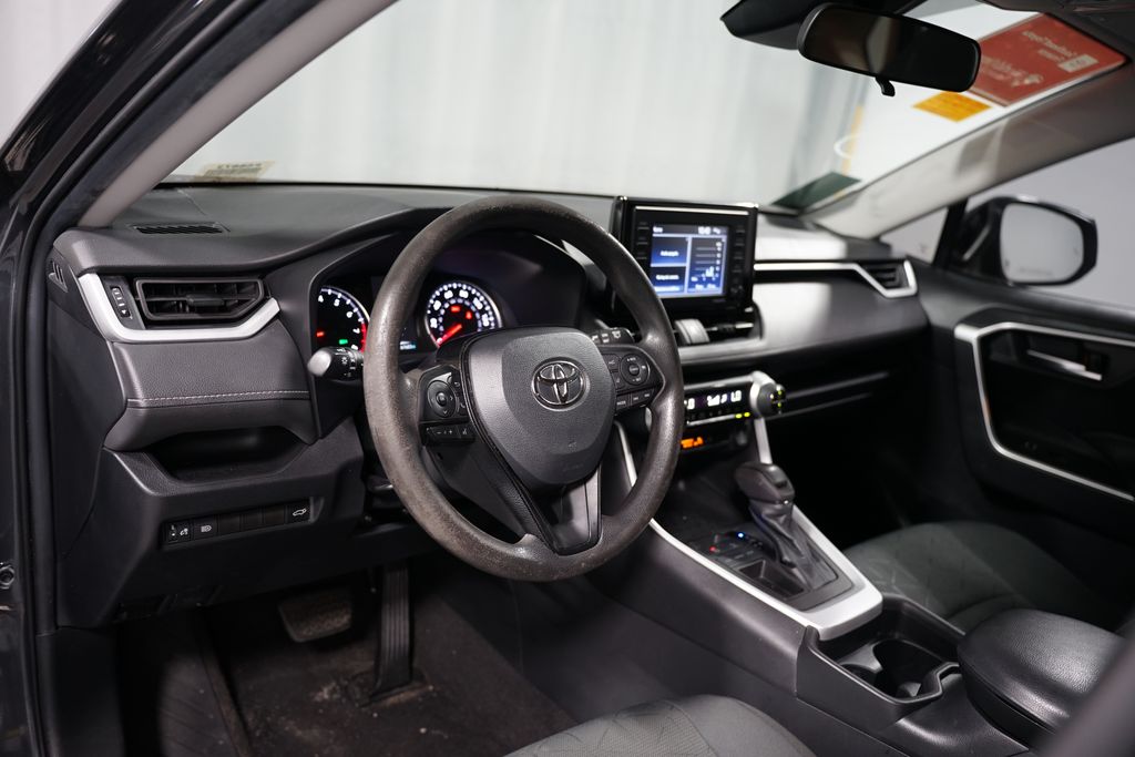 Thumbnail: 2021 Toyota RAV4 - 7