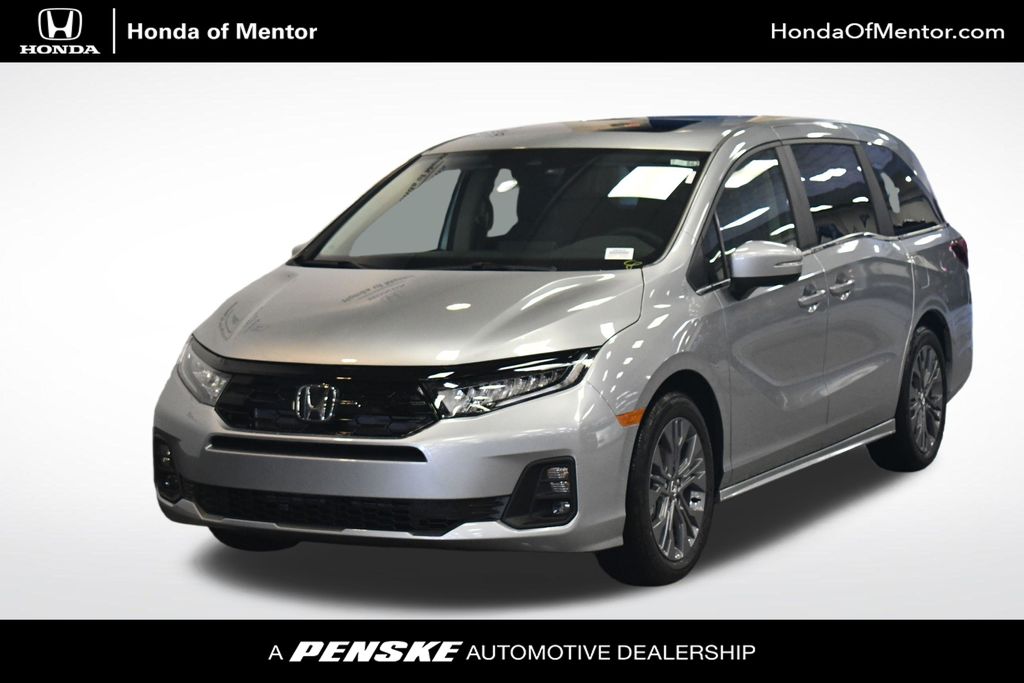 2026 Honda Odyssey Touring's photo