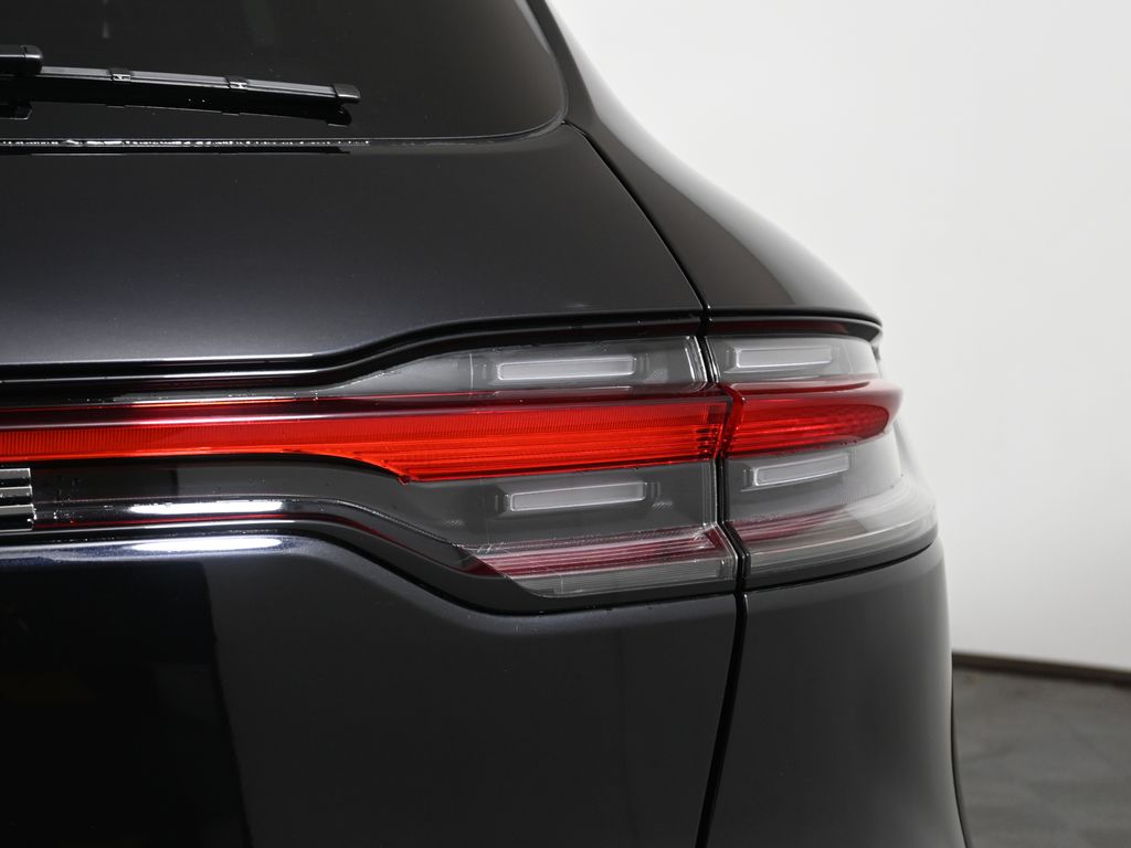 Thumbnail: 2024 Porsche Macan - 13