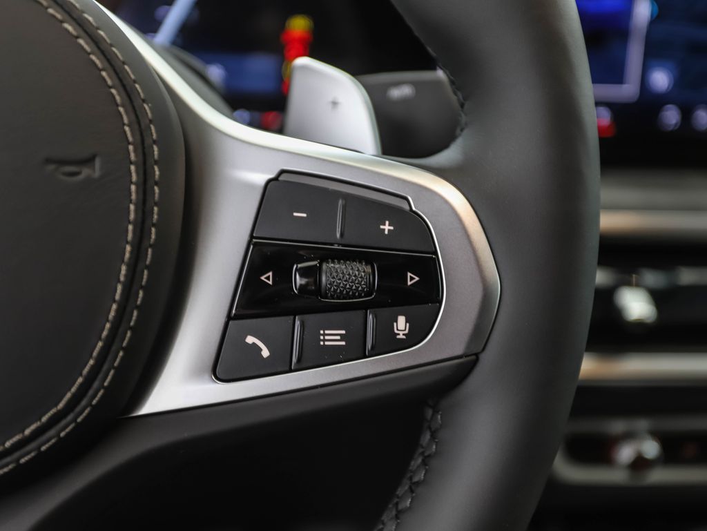 Thumbnail: 2026 BMW X6 - 13