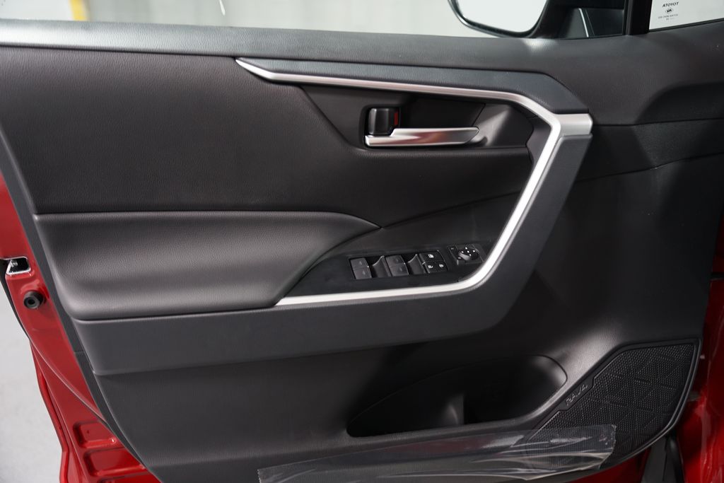 Thumbnail: 2025 Toyota RAV4 - 30
