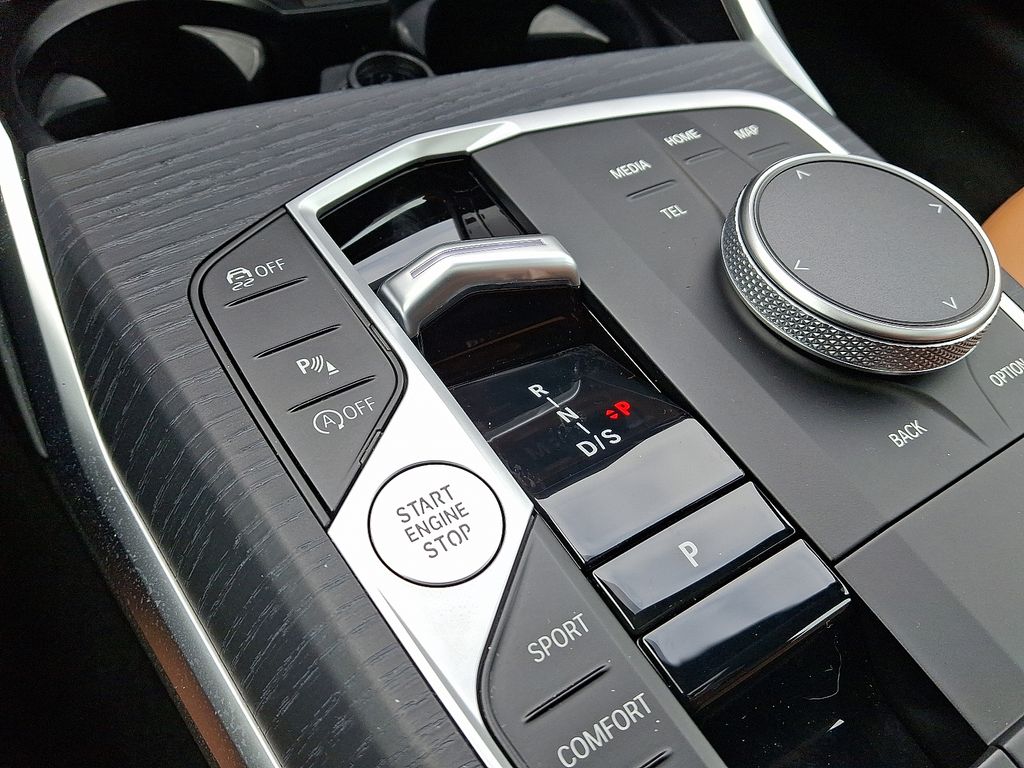 Thumbnail: 2025 BMW 3 Series - 16