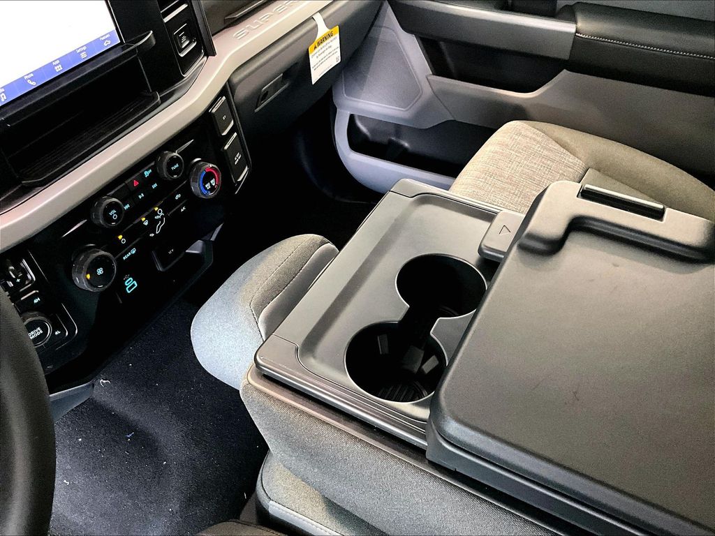 2026 Ford F-350SD — photo 14