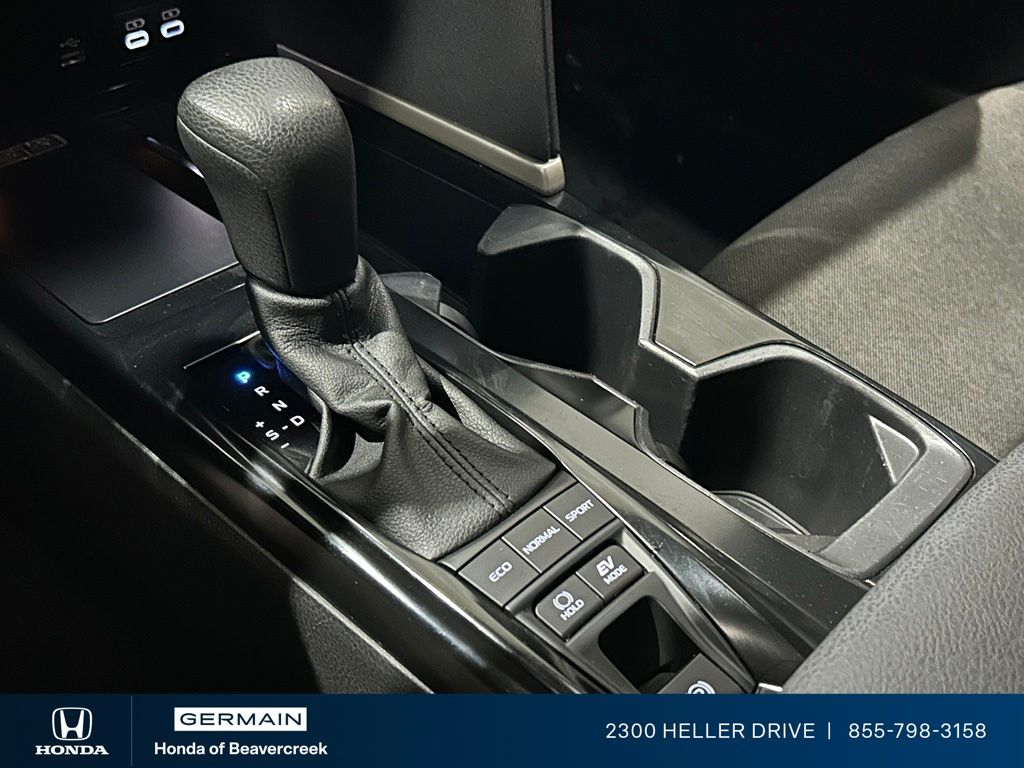Used 2025 Silver Toyota LE image 25
