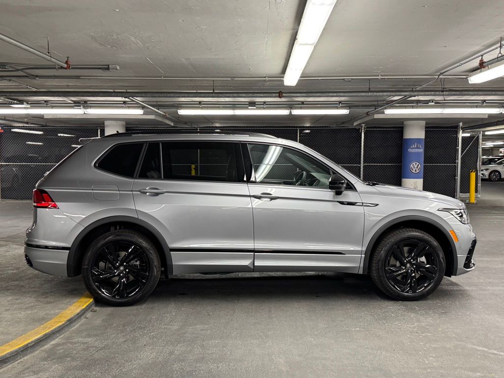 2024 Volkswagen Tiguan 2.0T SE R-Line Black 38