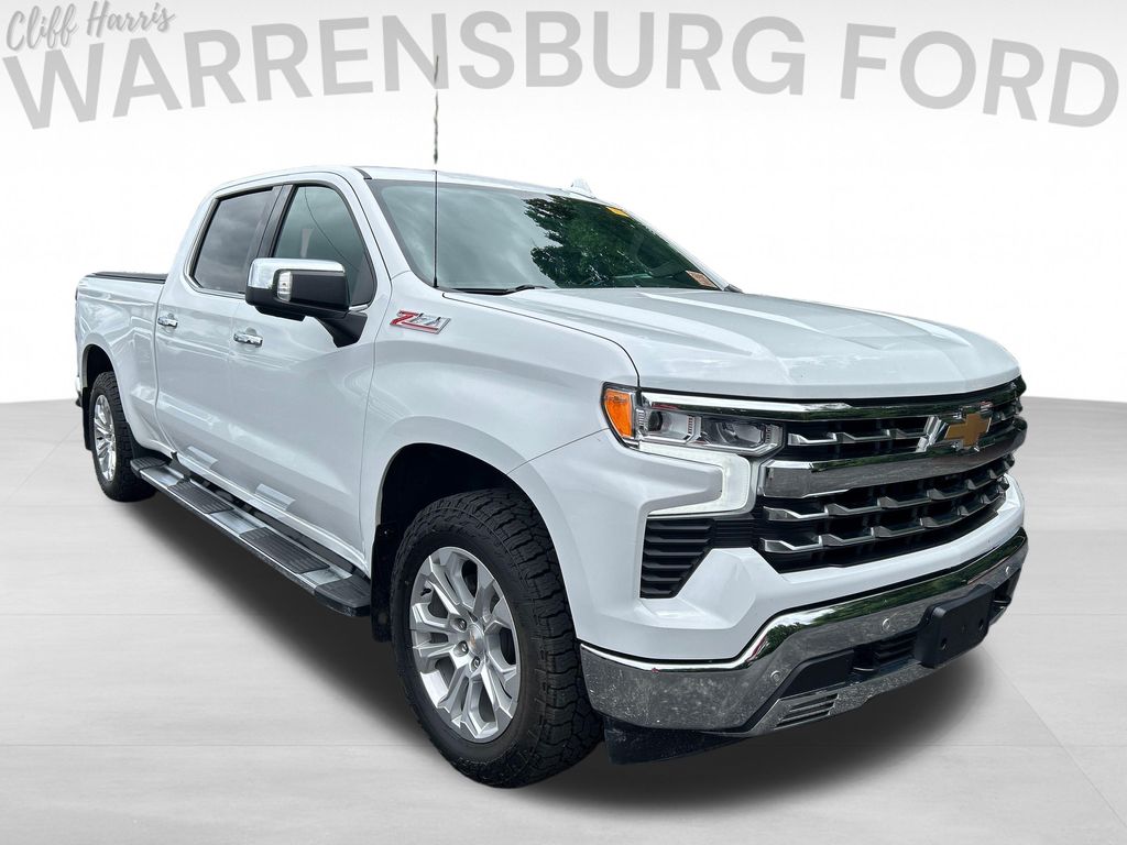Summit White 2024 Chevrolet Silverado 1500 Pickup Truck Four-Wheel Drive Automatic