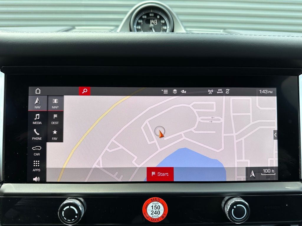 2025 Porsche Macan S 25