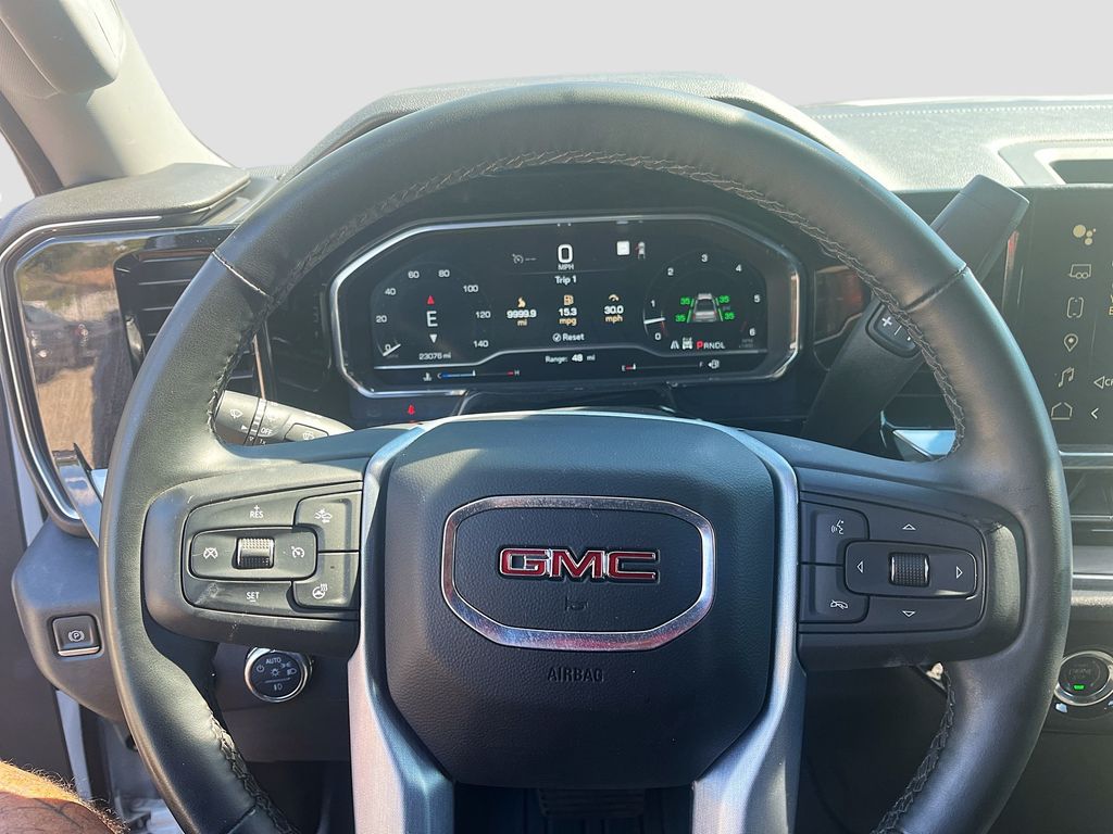Used 2023 White GMC SLT image 11