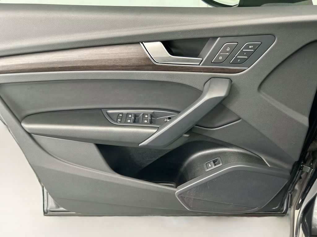 Thumbnail: 2023 Audi Q5 - 22