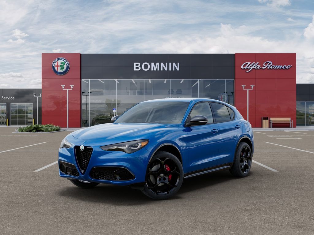 2025 Alfa Romeo Stelvio AWD