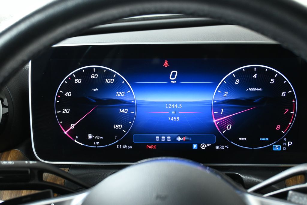 Thumbnail: 2025 Mercedes-Benz C-Class - 19