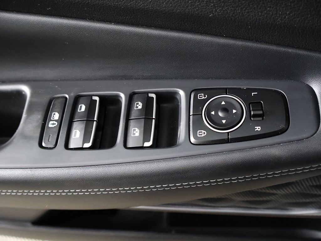 Used 2023 Gray Hyundai SEL image 38