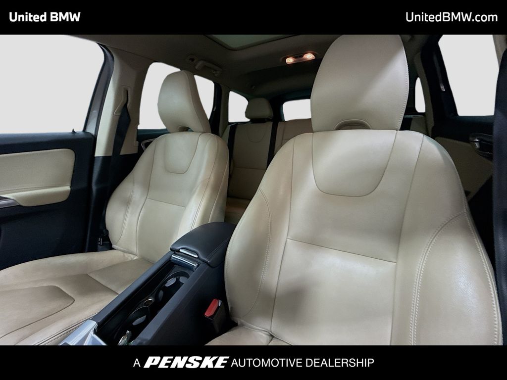 Thumbnail: 2016 Volvo XC60 - 5