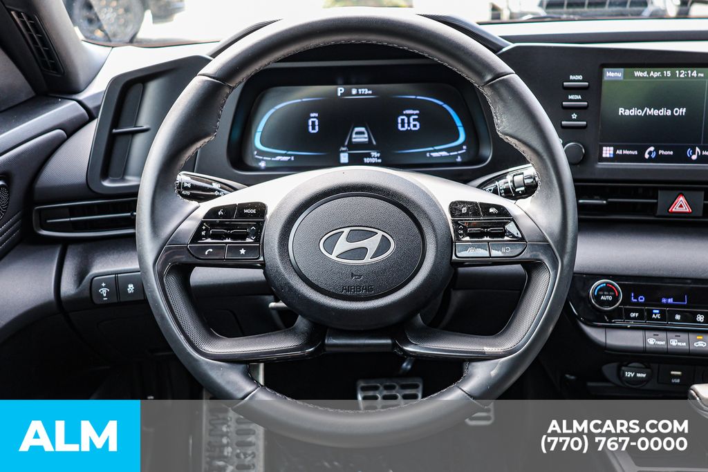 Used 2025 Silver Hyundai SEL Sport image 30